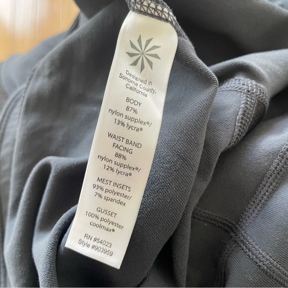 Athleta Flint Gray Relay Reflective Tight Ruched Calf Leggings 903959 EUC Size S - Picture 9 of 11